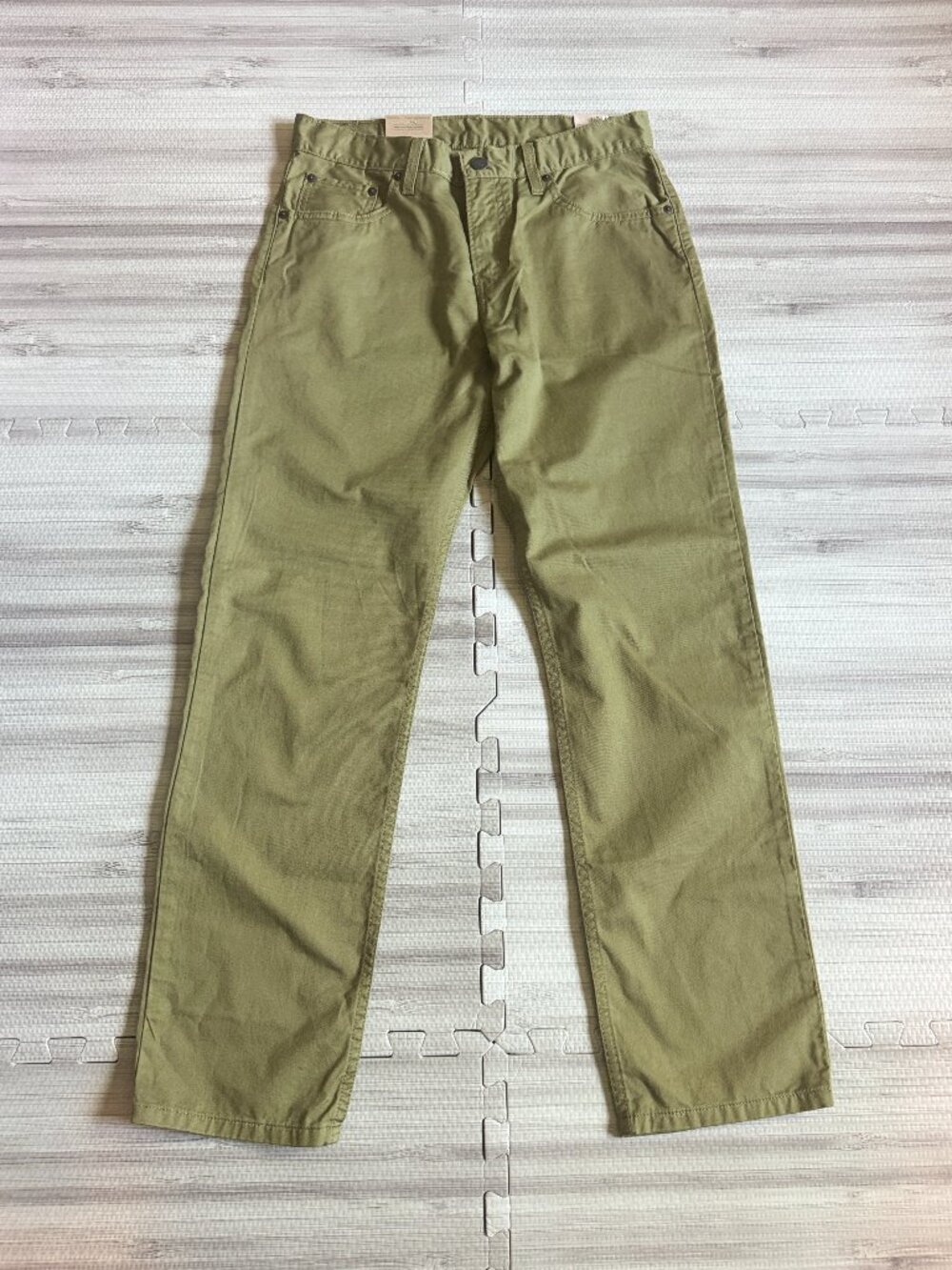 NWT Levi's Women's Green Middy Straight Leg Pants